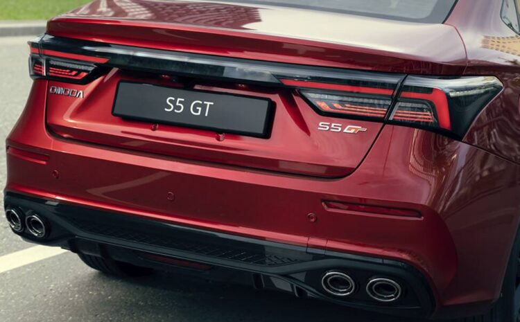 آریزو 6 جی‌تی